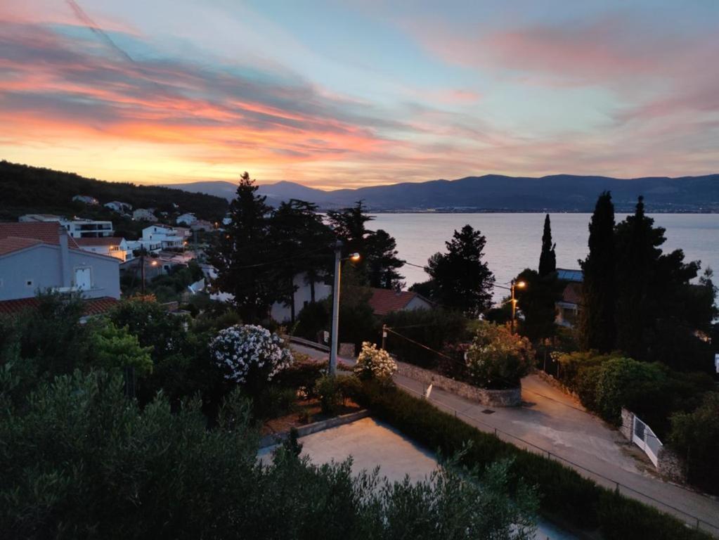 Apartments Sofija Slatine Εξωτερικό φωτογραφία