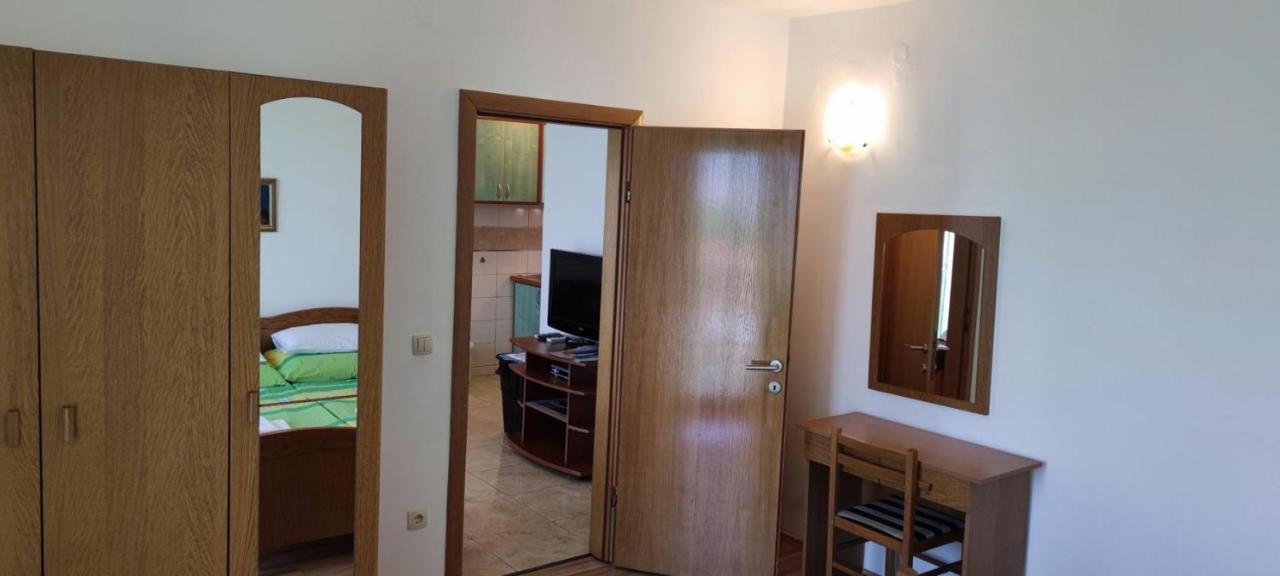 Apartments Sofija Slatine Εξωτερικό φωτογραφία